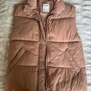 Abercrombie & Fitch Dusty Rose Puffer Vest
